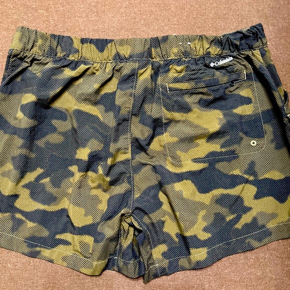 Columbia women’s sandy river cargo short - Picture 2 of 2